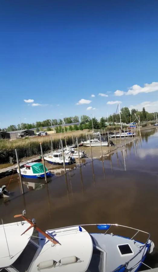 Am Kanal Neuhaus an der Oste Ngoại thất bức ảnh