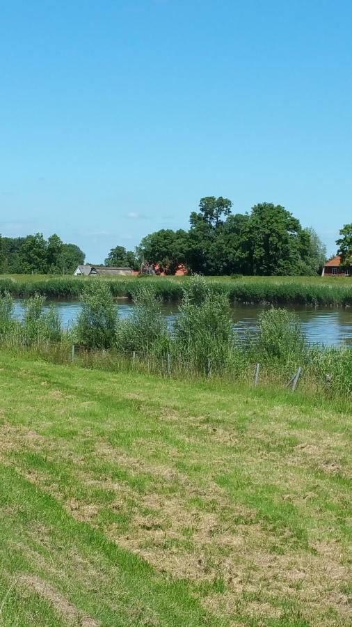 Am Kanal Neuhaus an der Oste Ngoại thất bức ảnh